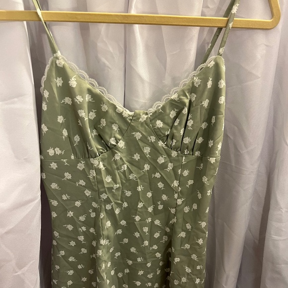 Dress - Picture 2 of 6